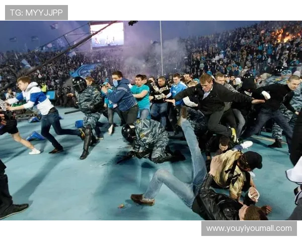 广州足球队实力之争引发热议球迷观点碰撞激烈讨论